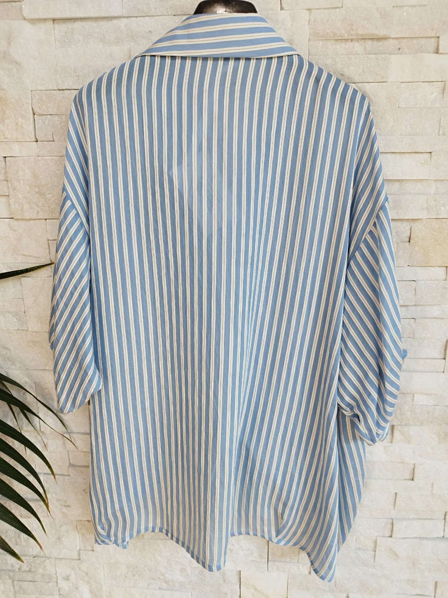 Camicia Over in Tencel a righe celeste