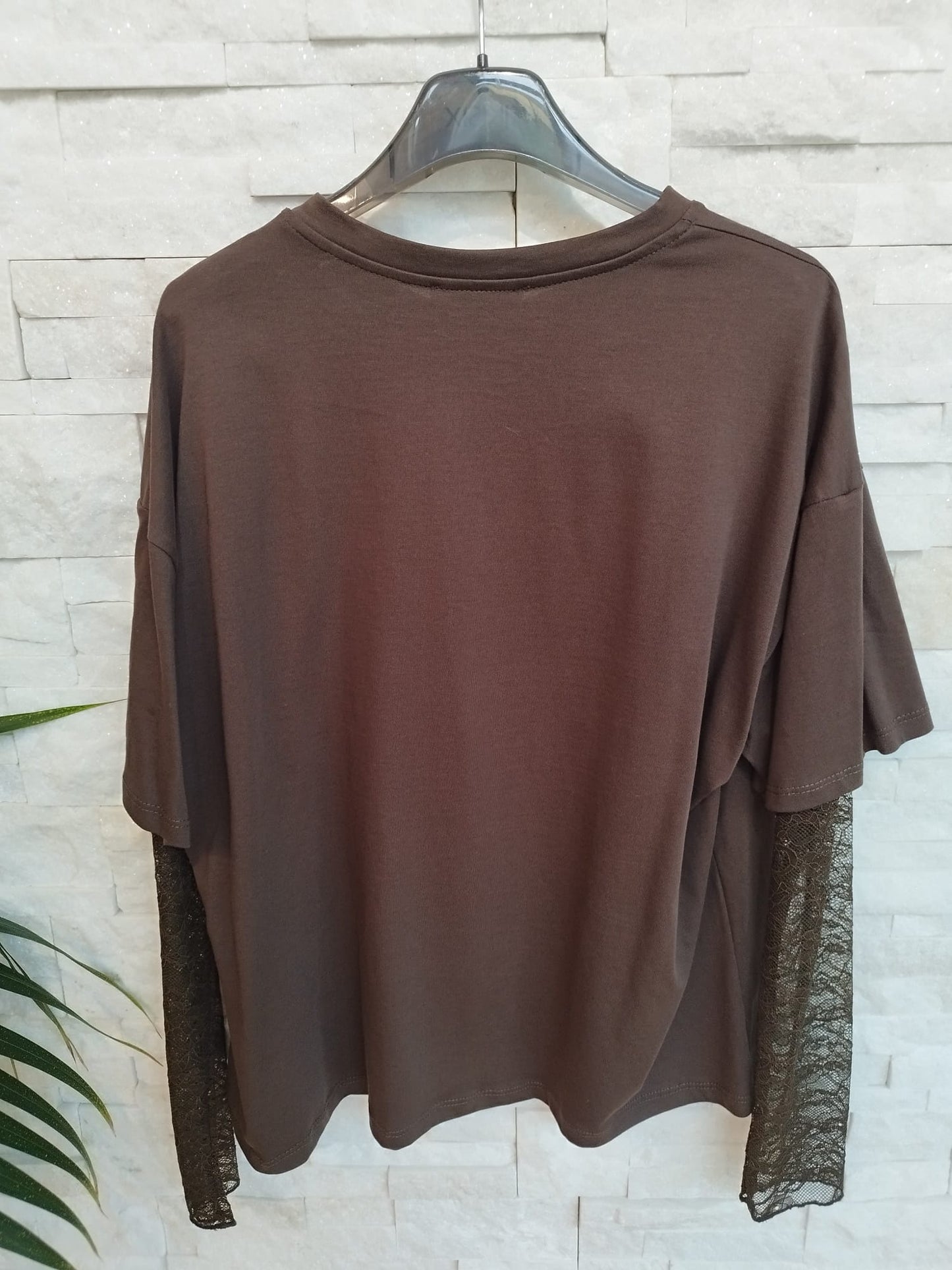 T-shirt over con manica lunga in pizzo moro