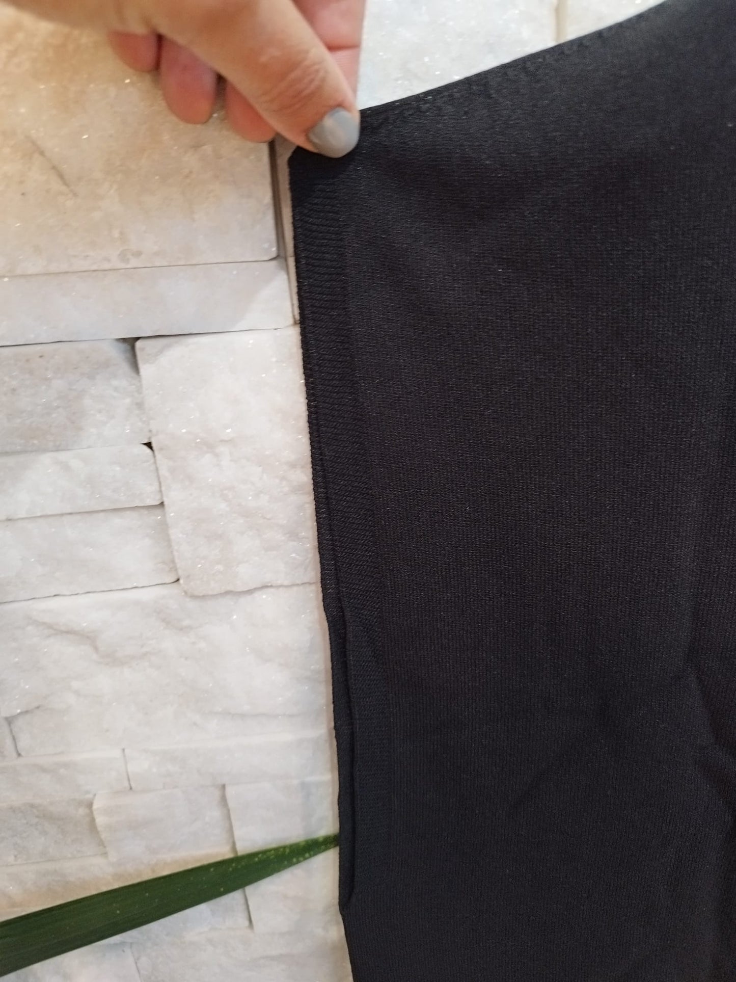 T-shirt cotone smanicata colore nero