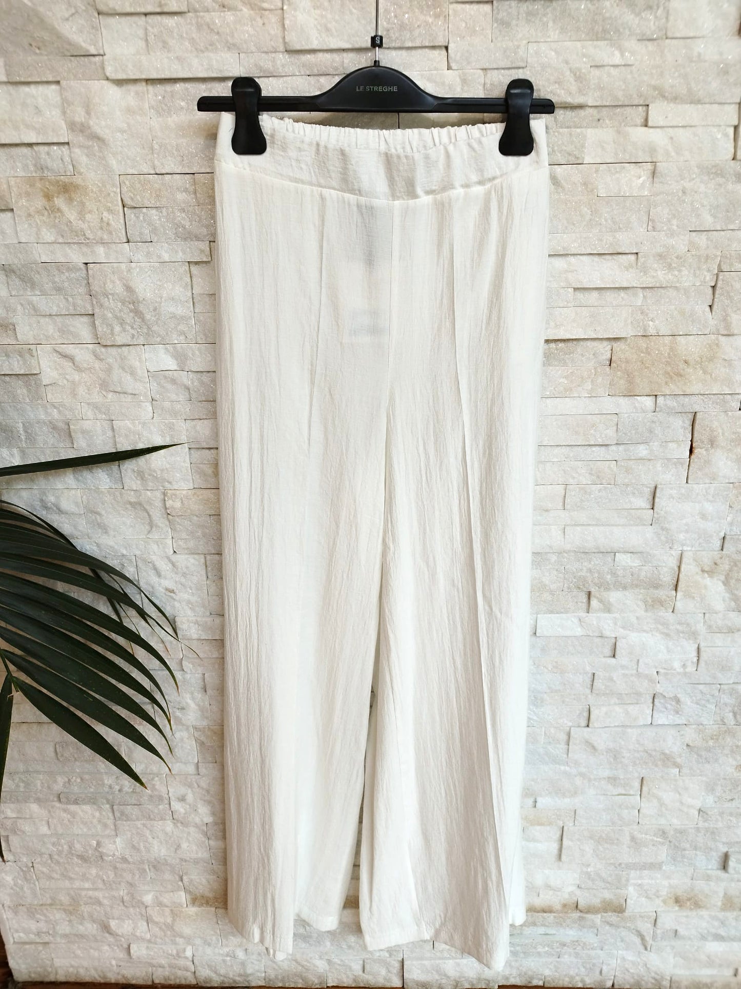 Pantalone dritto con elastico in vita sul retro colore bianco