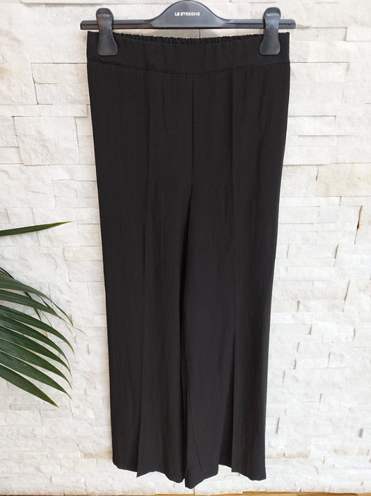Pantalone dritto con elastico in vita sul retro colore nero